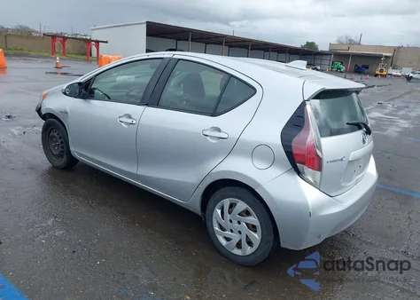 2015 Toyota Prius C Two z USA, uszkodzony, nr VIN JTDKDTB30F1580701